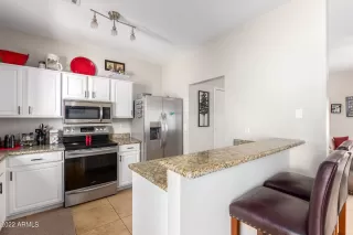 Photo #5: 6386298 Listing