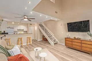 Photo #5: 6386505 Listing 