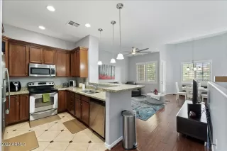 Photo #5: 6386510 Listing