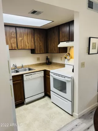 Photo #5: 6386550 Listing 