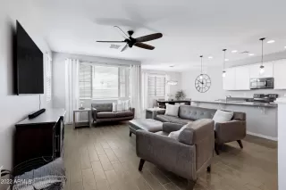 Photo #4: 6386620 Listing