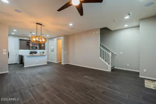 Photo #2: 6386669 Listing 