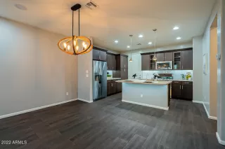 Photo #4: 6386669 Listing 