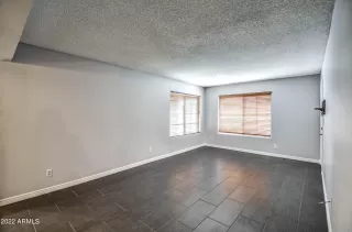 Photo #6: 6386794 Listing