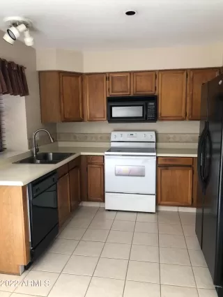 Photo #2: 6387146 Listing