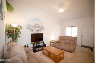 Photo #4: 6387163 Listing