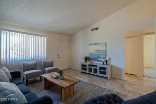 Photo #5: 6387195 Listing 