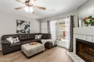 Photo #5: 6387289 Listing