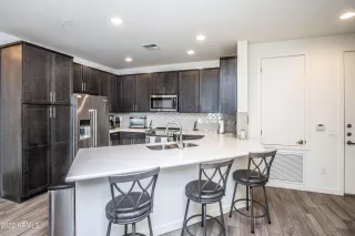 Photo #3: 6387330 Listing 
