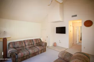 Photo #5: 6387401 Listing 