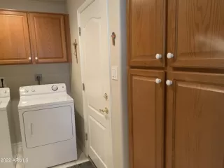 Photo #5: 6387423 Listing