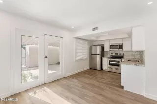 Photo #6: 6387470 Listing 