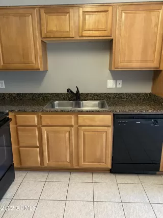 Photo #4: 6387679 Listing