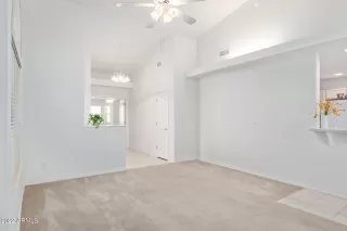 Photo #4: 6387770 Listing