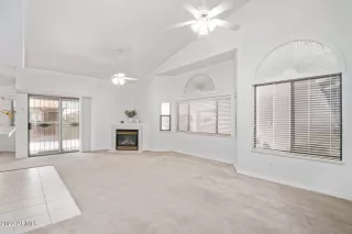 Photo #5: 6387770 Listing