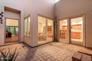 Photo #5: 6387929 Listing 