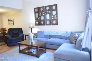 Photo #5: 6388116 Listing