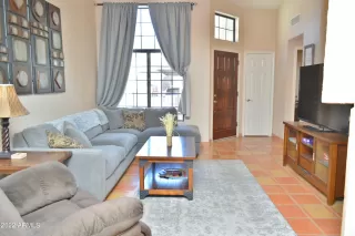 Photo #6: 6388116 Listing