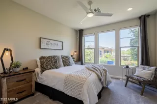 Photo #4: 6388700 Listing