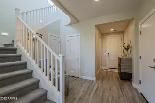 Photo #6: 6388700 Listing