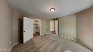 Photo #5: 6388853 Listing