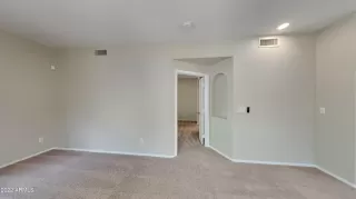 Photo #3: 6388864 Listing