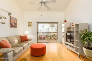 Photo #2: 6388952 Listing