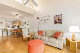 Photo #3: 6388952 Listing