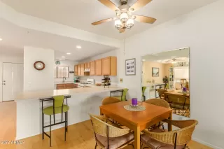 Photo #5: 6388952 Listing