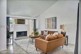 Photo #5: 6389091 Listing