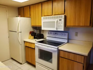 Photo #4: 6389208 Listing