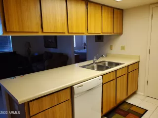 Photo #5: 6389208 Listing