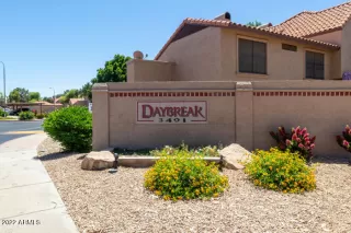 Photo #3: 6389211 Listing