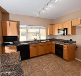 Photo #6: 6389355 Listing 