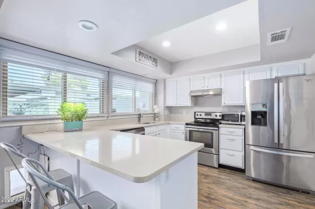 MLS: 6389709 Condo For Sale