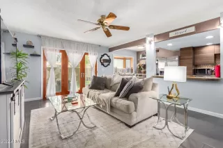 Photo #4: 6390019 Listing 