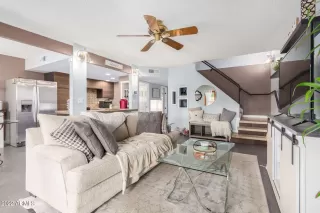 Photo #5: 6390019 Listing 