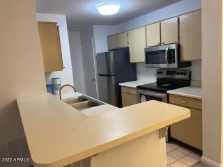 Photo #6: 6390437 Listing