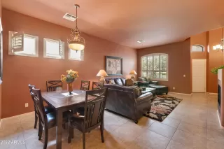 Photo #6: 6390718 Listing