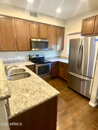 Photo #2: 6390857 Listing 