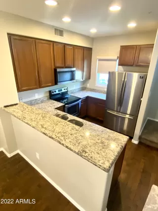 Photo #3: 6390857 Listing 