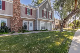 Photo #3: 6390939 Listing