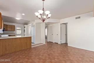 Photo #5: 6390989 Listing 