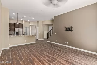 Photo #5: 6391146 Listing 