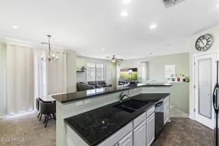 Photo #5: 6391154 Listing