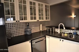 Photo #5: 6391241 Listing 