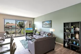 Photo #3: 6391245 Listing