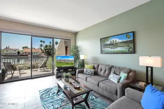 Photo #6: 6391245 Listing