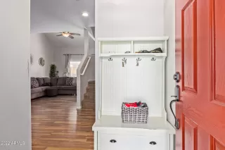 Photo #6: 6391256 Listing