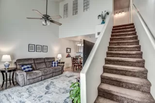 Photo #5: 6391481 Listing